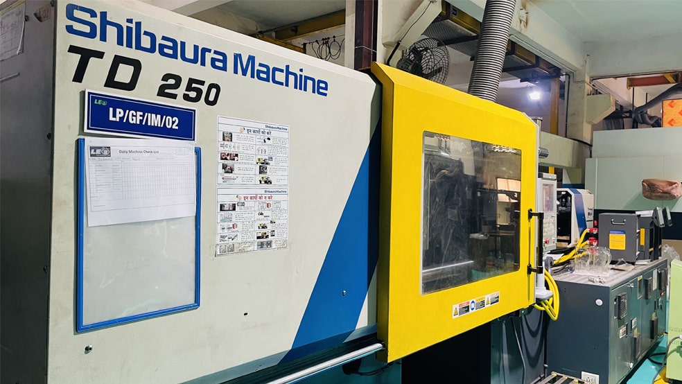 Milacron 250TON - Injection Molding Machines | Leo Precision