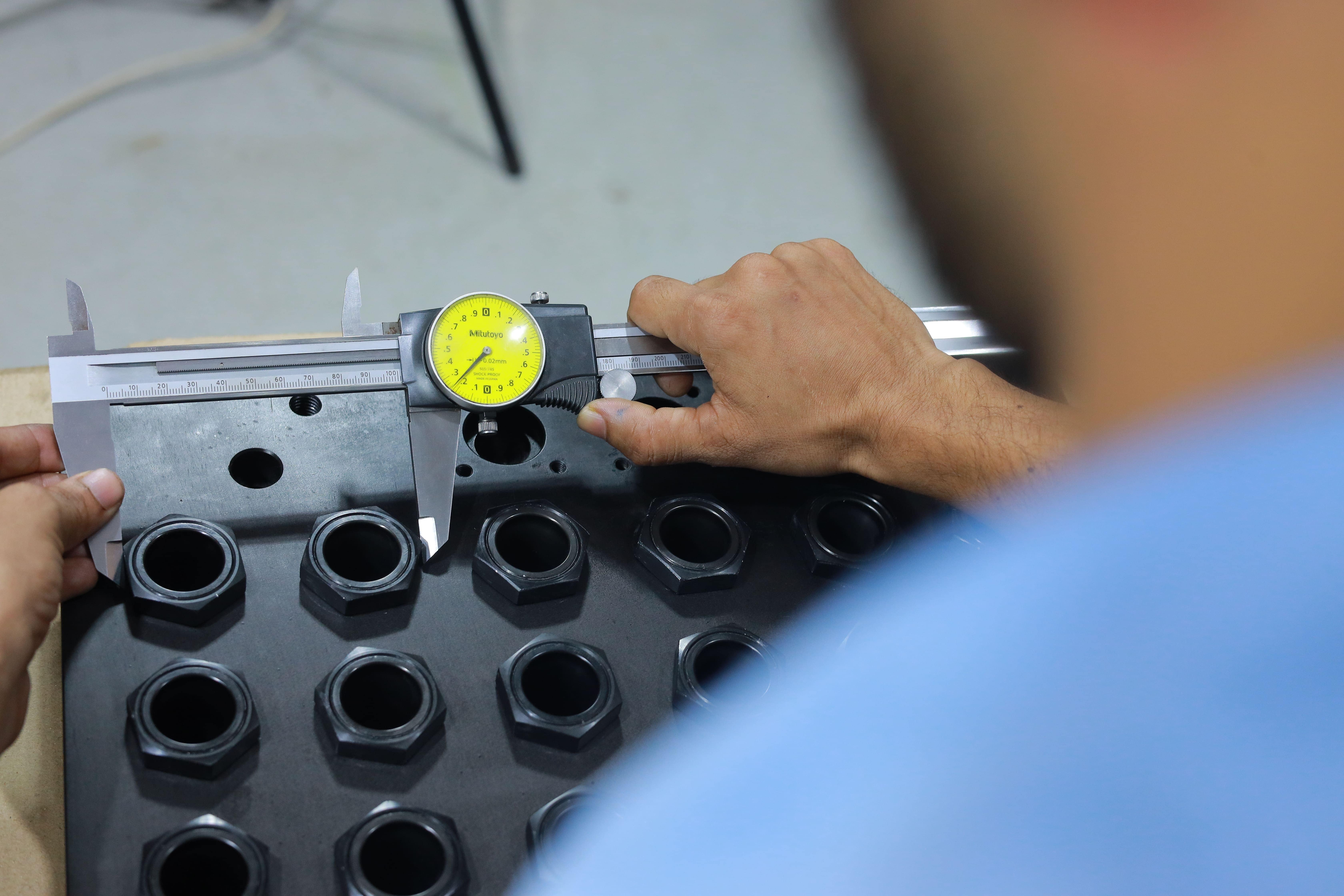 Mold Testing Facility | Leo Precision